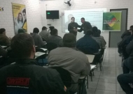 CURSO PROFISSIONALIZANTE DE OPERADOR DE EMPILHADEIRA - Turma de segunda-feira