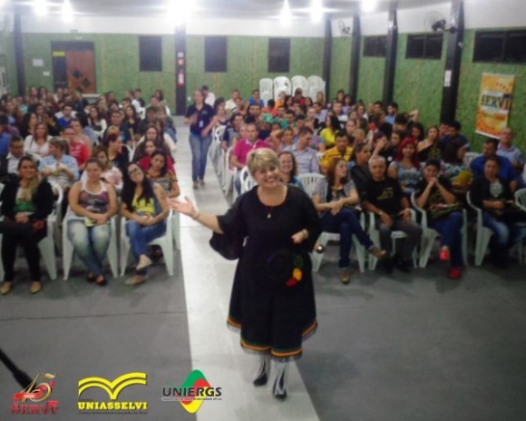 PALESTRA SUPERANDO EXPECTATIVAS PESSOAIS E PROFISSIONAIS - COACH LYA FLOR