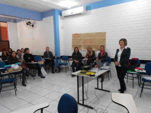 PÓS-GRADUAÇÃO EM AEE - SALA DE RECURSOS - Disciplina: Recursos Pedagógicos - Transtornos Globais do Desenvolvimento