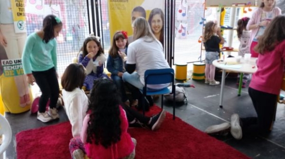 UNIASSELVI Participa da Programação da Feira do Livro